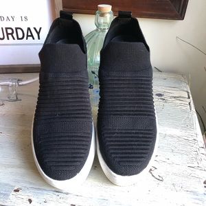 🌀REDUCED🌀STEVE MADDEN black sneakers